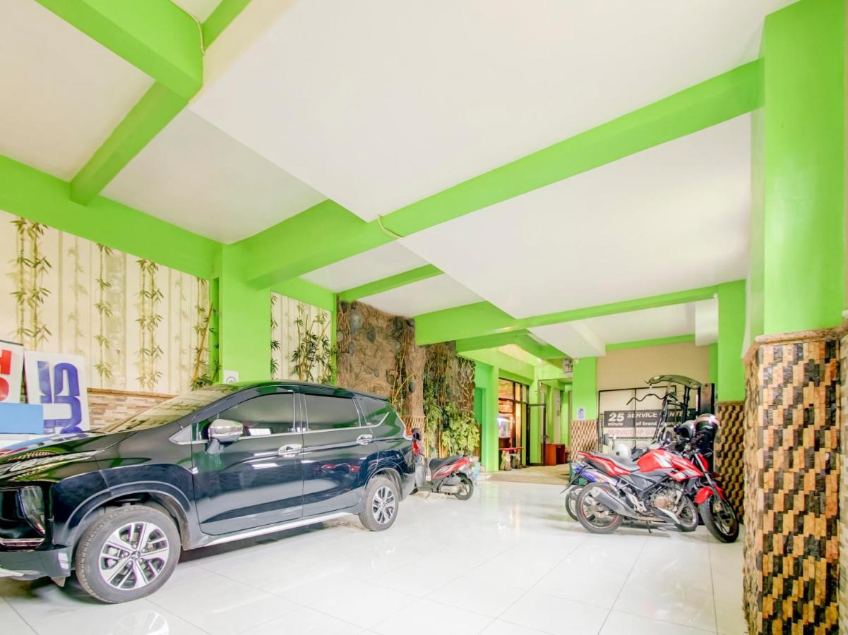 Oyo Life 3103 Opo Homestay & Kost Malang Luaran gambar