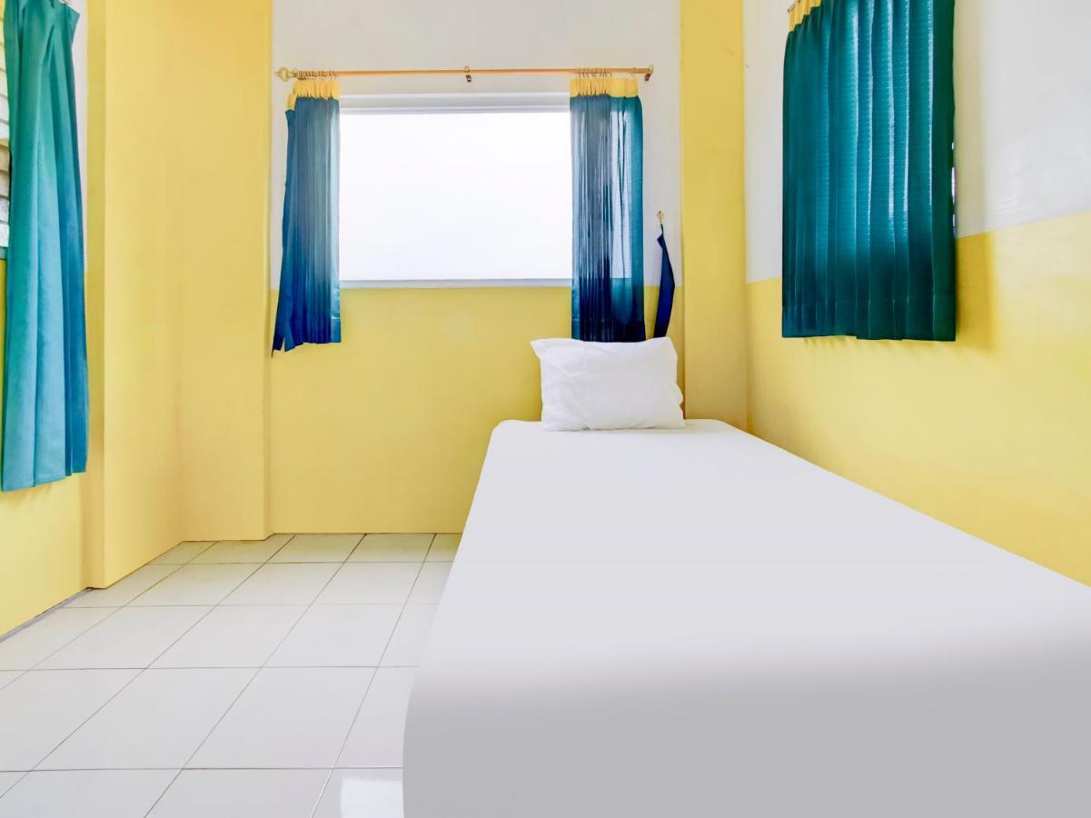 Oyo Life 3103 Opo Homestay & Kost Malang Luaran gambar